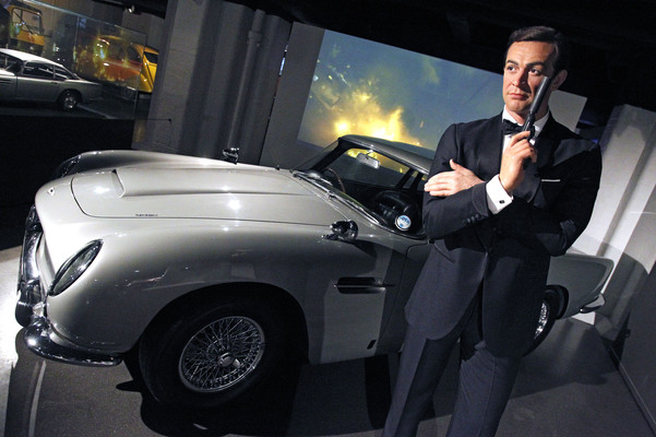 Sightseeing London Aston Martin