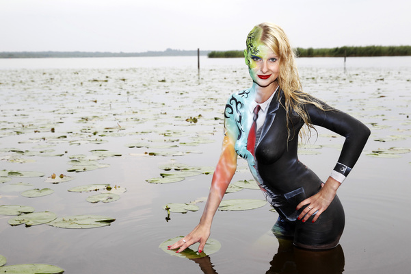 Color Suit Bodypainting